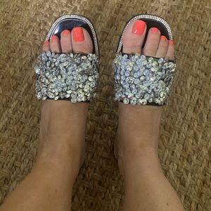 Crystal embezzled jellies in black